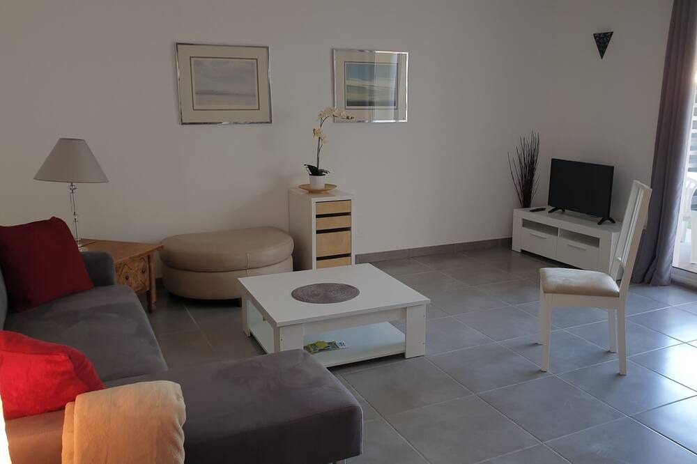 Photo of Livingroom in Labastide-de-Virac