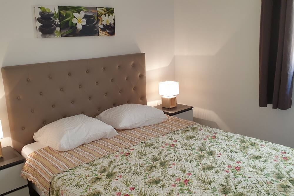 Photo of Bedroom in Labastide-de-Virac