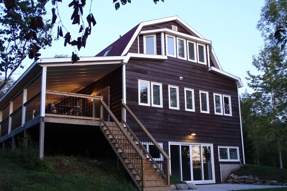 Photo of Outdoor in Mineville