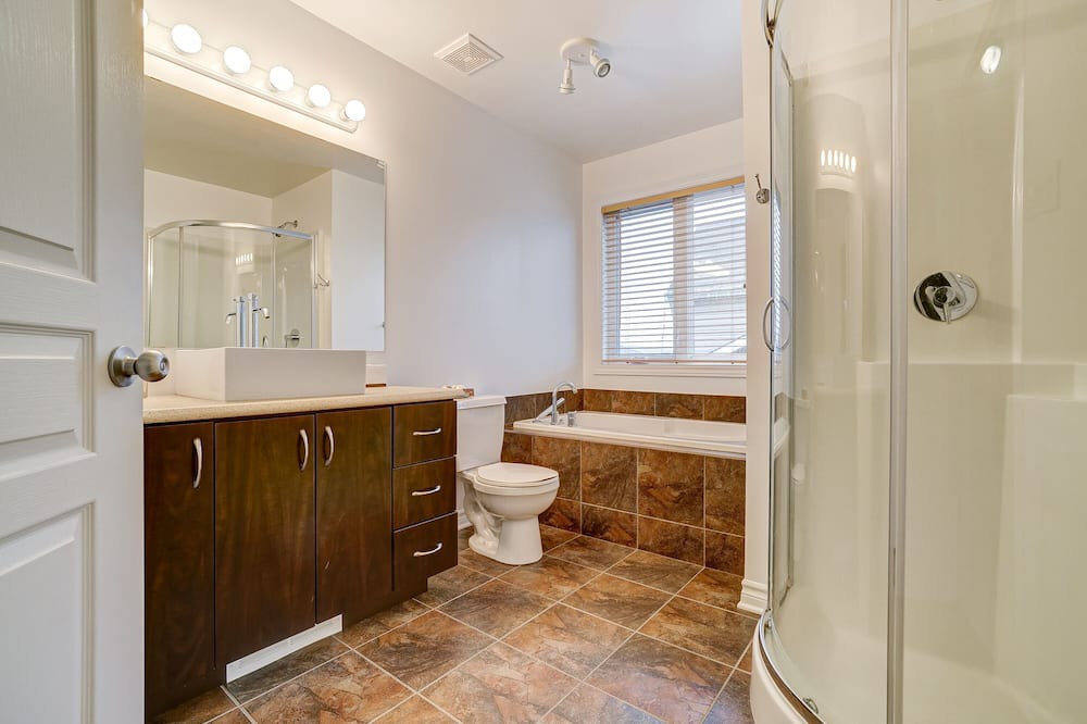 Photo of Bathroom in Plateau