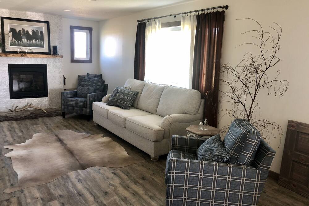 Photo of Livingroom in Division No. 7