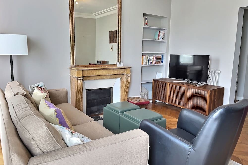 Photo of Livingroom in Parc-de-Montsouris