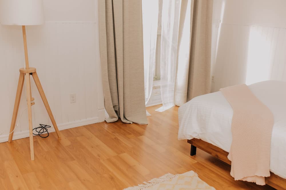 Photo of Bedroom in Georgian Bluffs