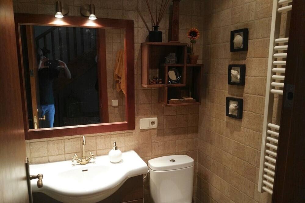 Photo of Bathroom in La Coma I la Pedra