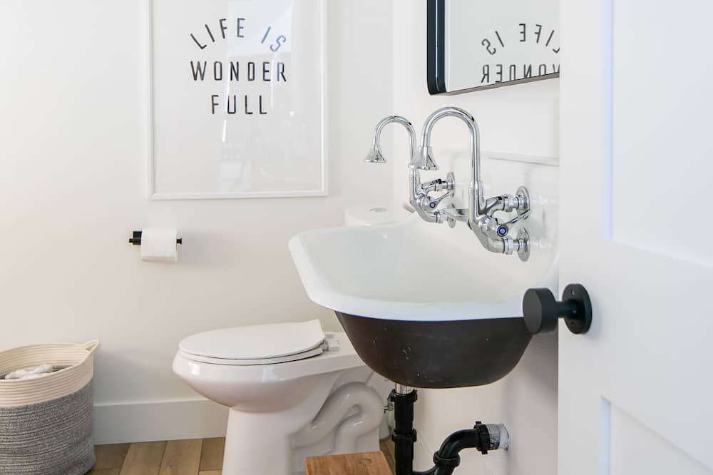 Photo of Bathroom in Lompoc
