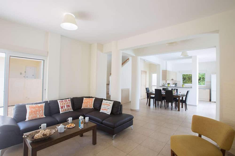 Photo of Livingroom in Protaras