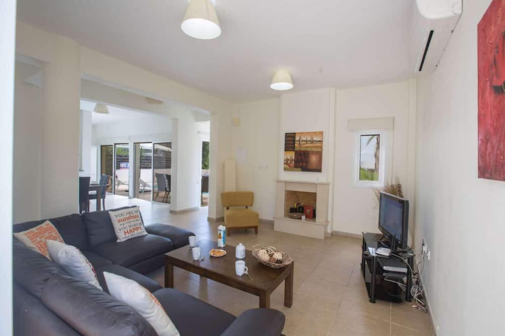 Photo of Livingroom in Protaras