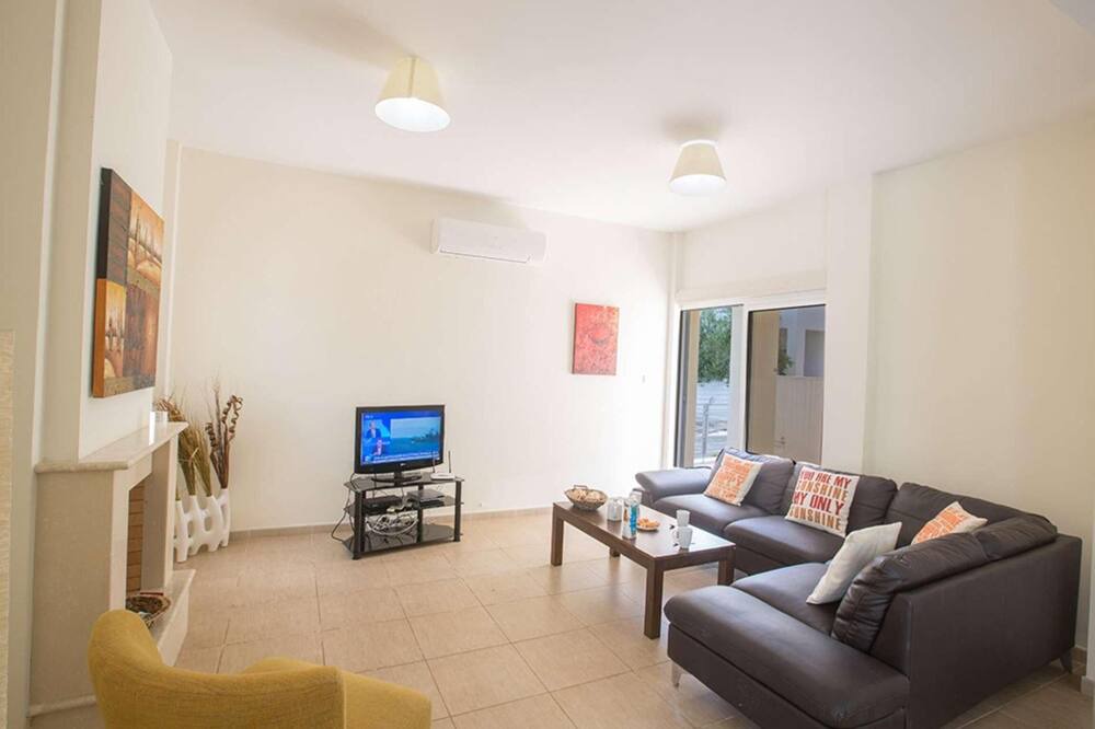 Photo of Livingroom in Protaras