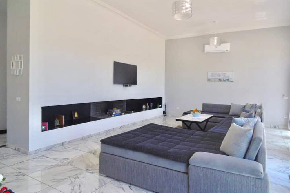 Photo of Livingroom in Zaouia Sidi Abdallah Ben Sassi