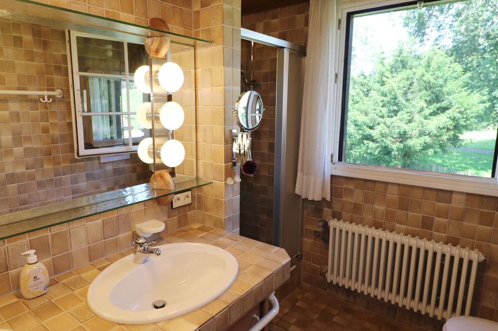 Photo of Bathroom in Goerwihl