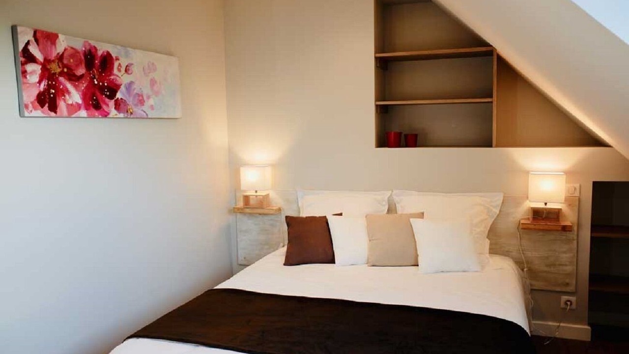 Photo of Bedroom in Chevigny-en-Valiere