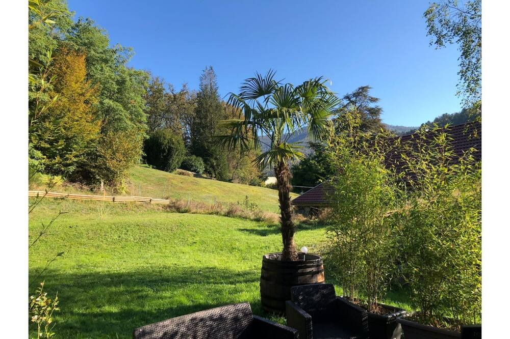 Photo of Outdoor in Plancher-Bas