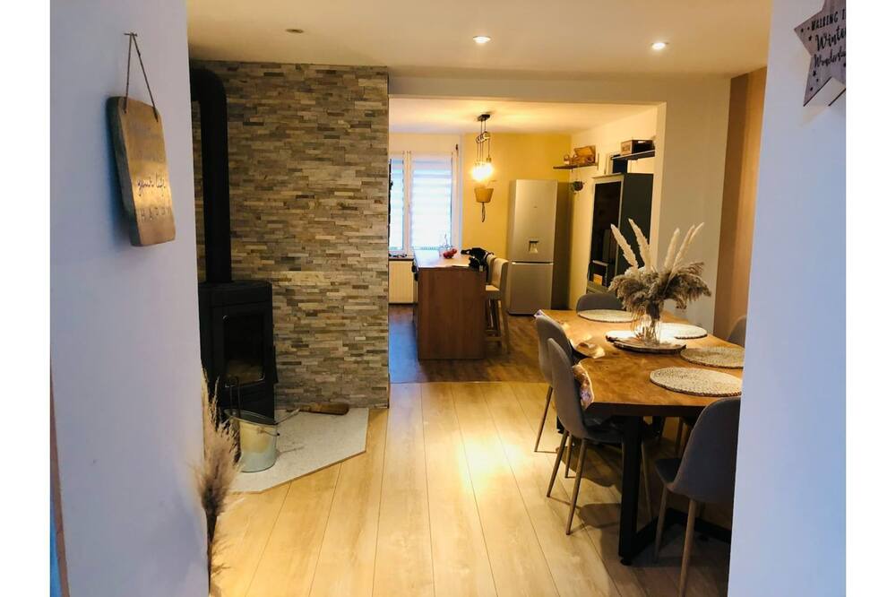 Photo of Livingroom in Plancher-Bas