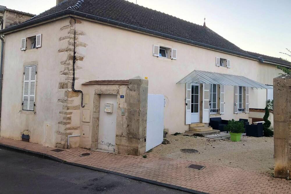 Photo of Others in Meursault