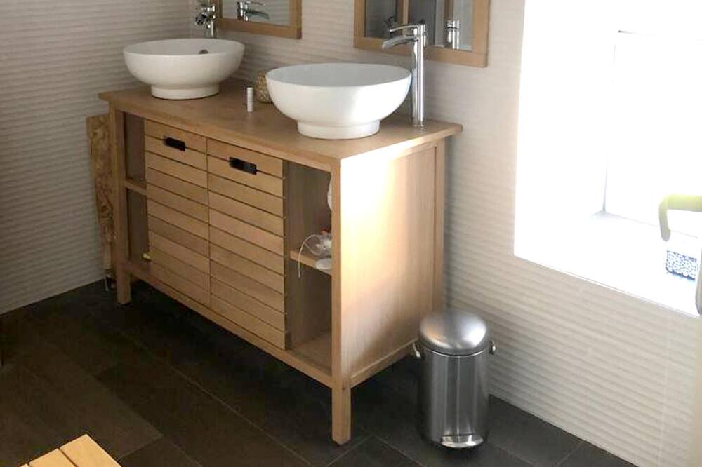 Photo of Bathroom in Meursault