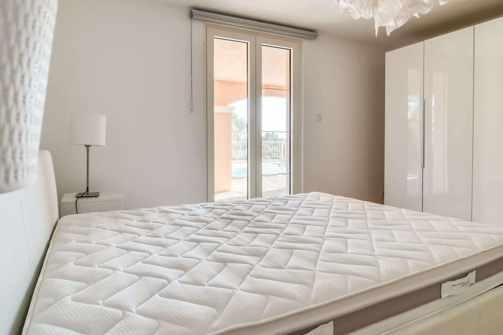 Photo of Bedroom in Le Cannet-des-Maures