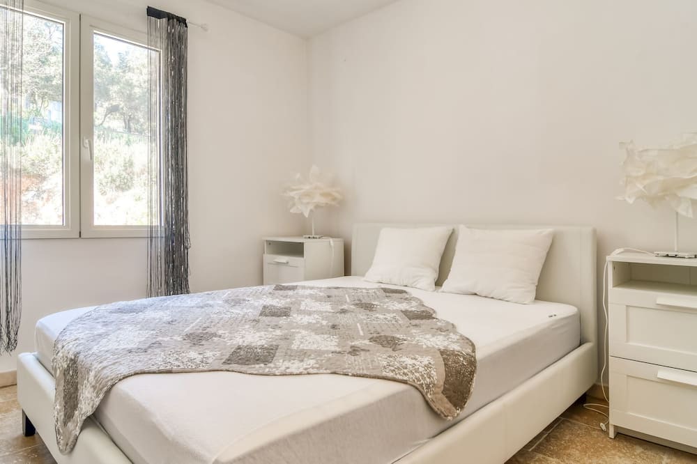 Photo of Bedroom in Le Cannet-des-Maures