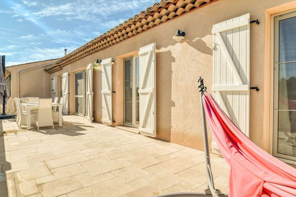 Photo of Patio Balcony in Le Cannet-des-Maures