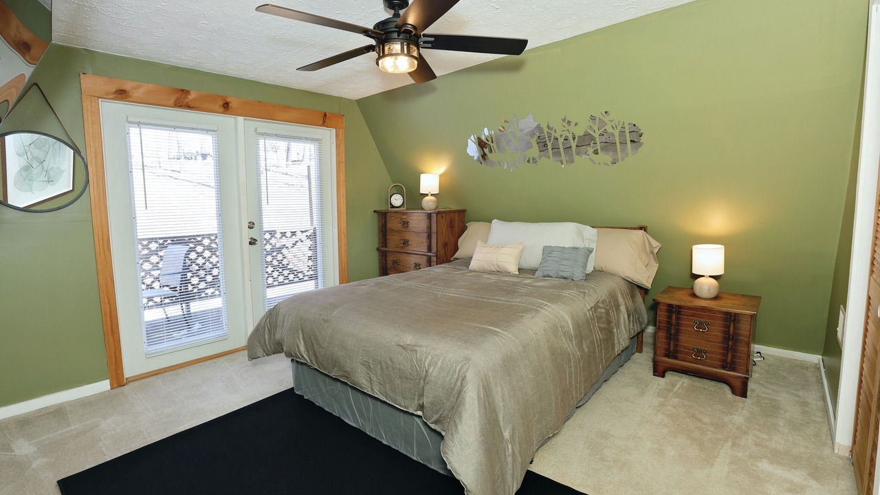 Photo of Bedroom in Cabool