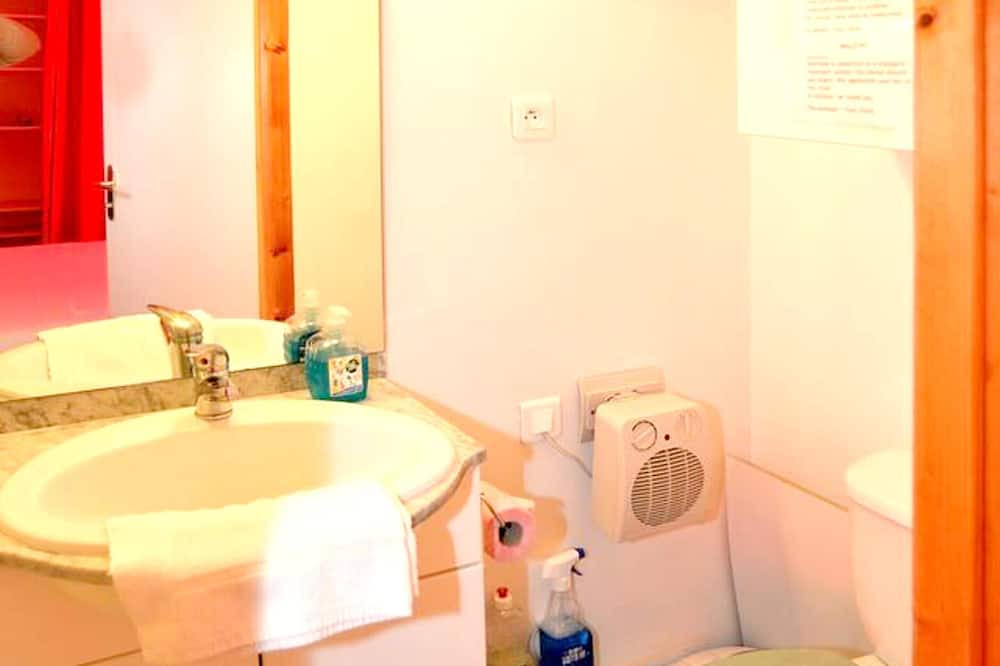 Photo of Bathroom in 2nd Arrondissement