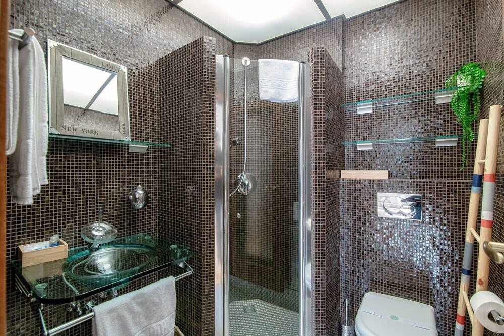 Photo of Bathroom in Morcote