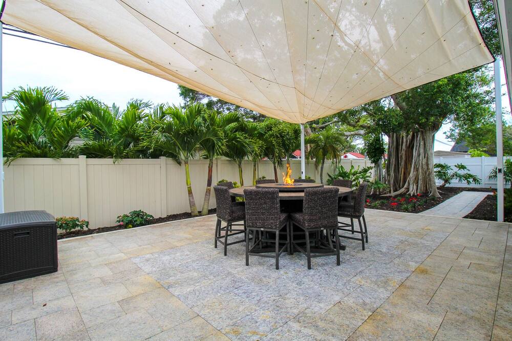 Photo of Outdoor in Golden Beach