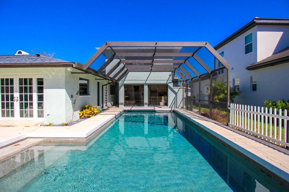 Photo of Outdoor in Golden Beach