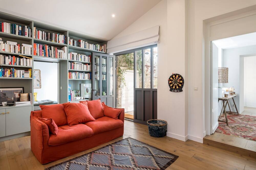 Photo of Livingroom in 5th Arrondissement