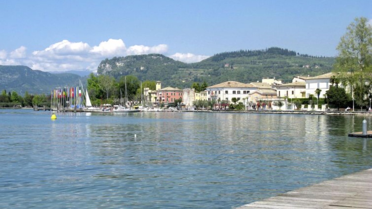 Photo of Others in Calmasino