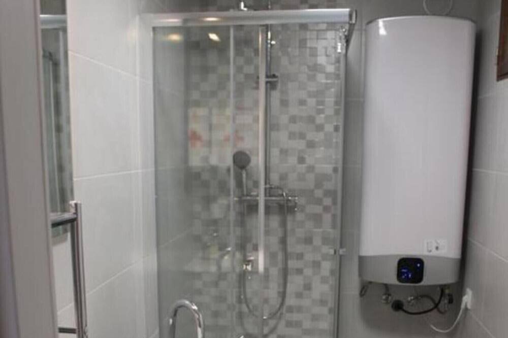 Photo of Bathroom in Provesende