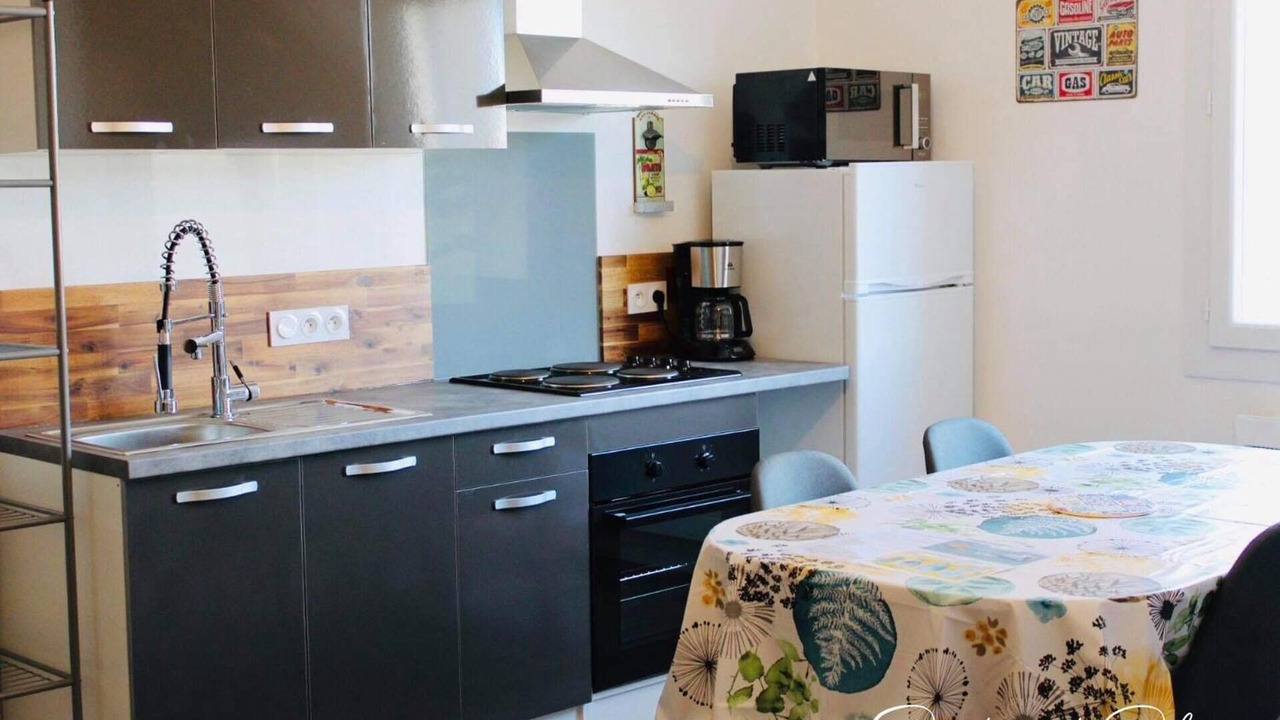 Photo of Kitchen in Saint-Laurent-sur-Sevre