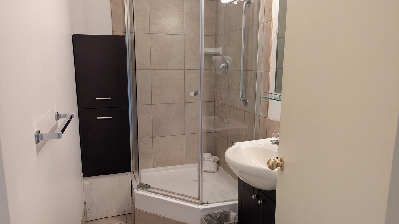 Photo of Bathroom in Okanagan-Similkameen