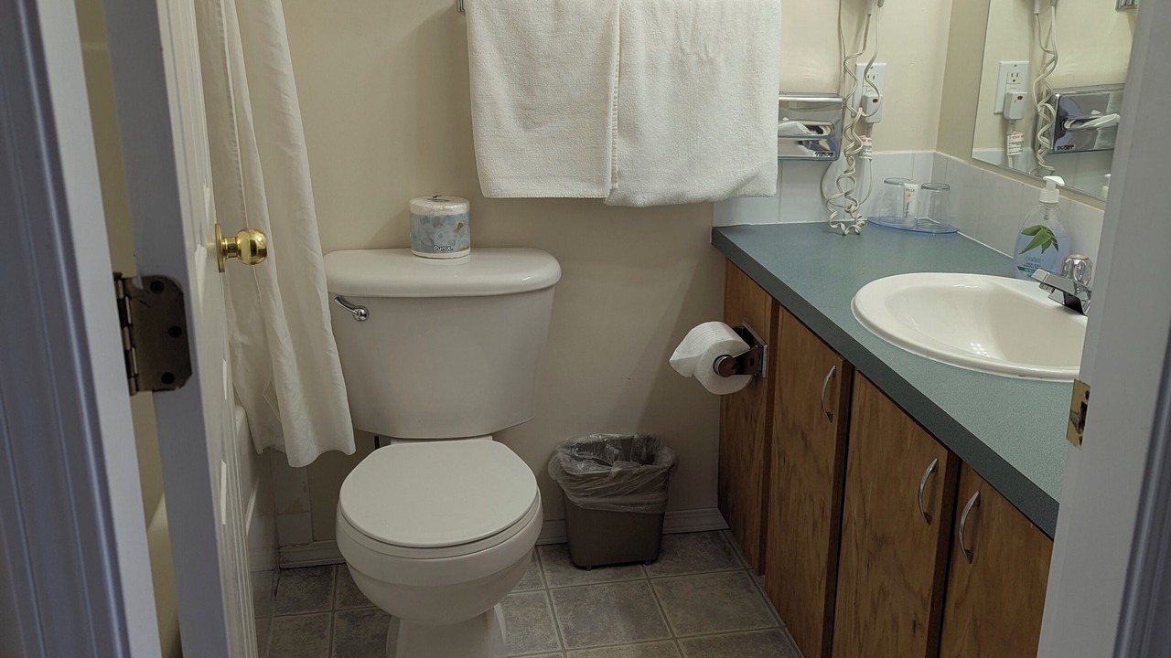 Photo of Bathroom in Okanagan-Similkameen