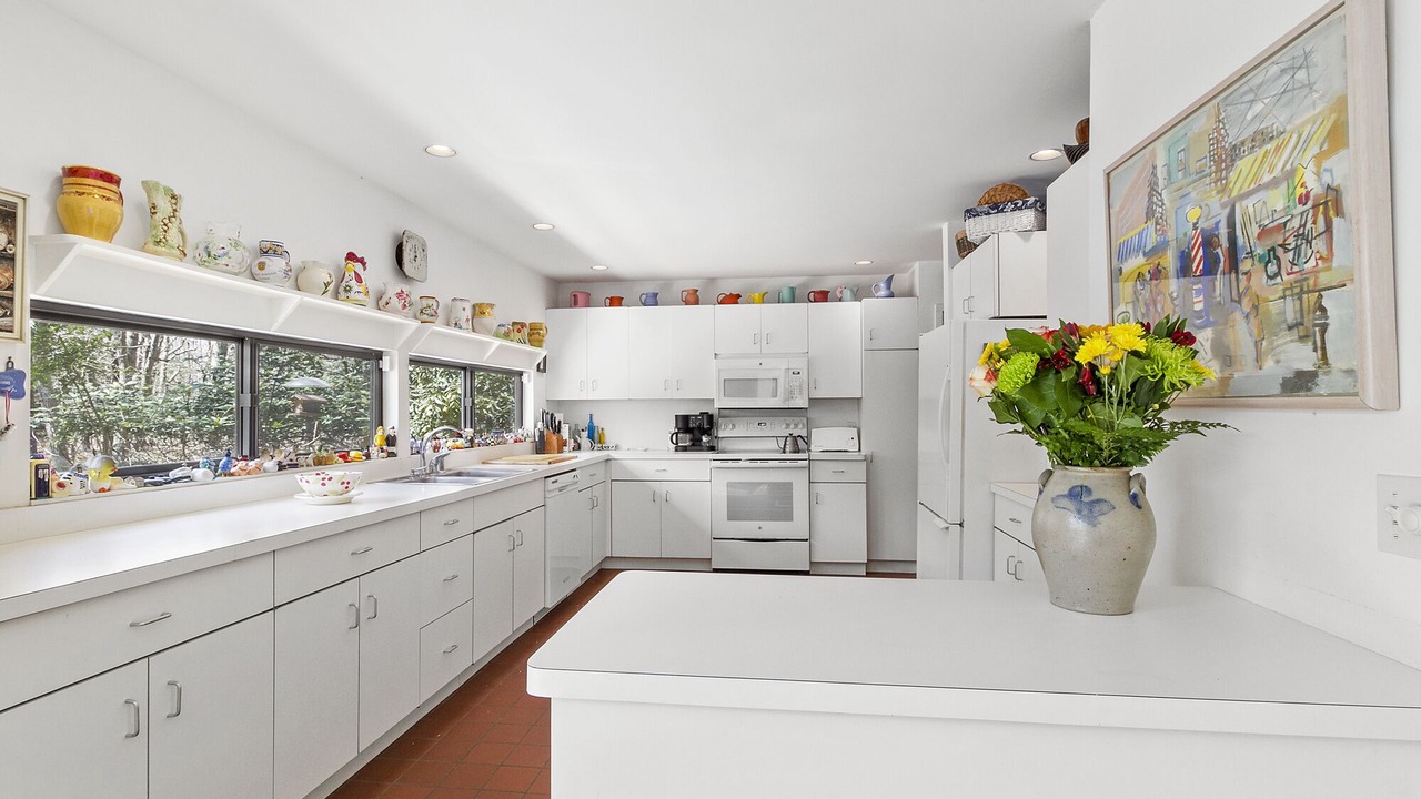 Photo of Kitchen in Wainscott