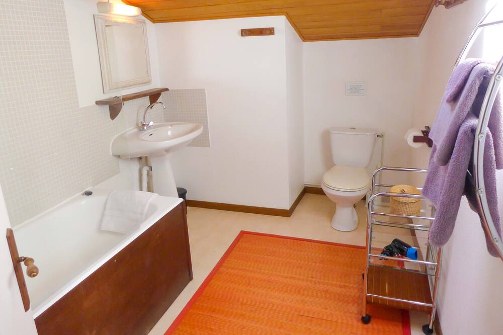 Photo of Bathroom in Arques
