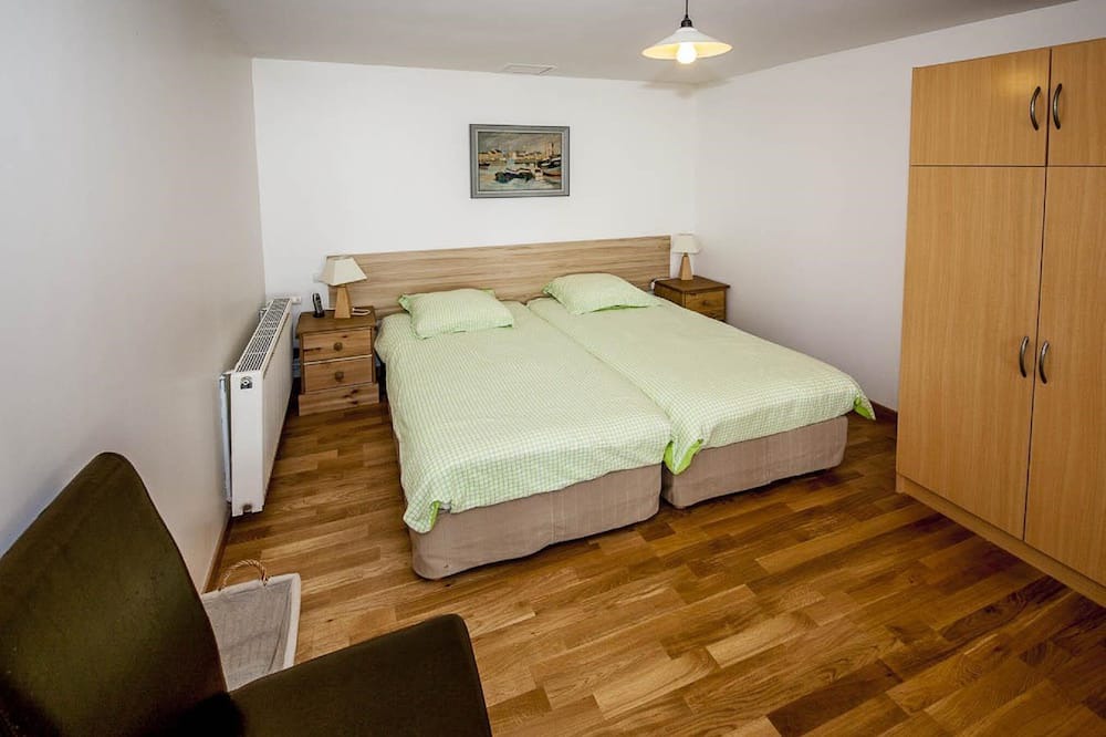 Photo of Bedroom in Suresnes