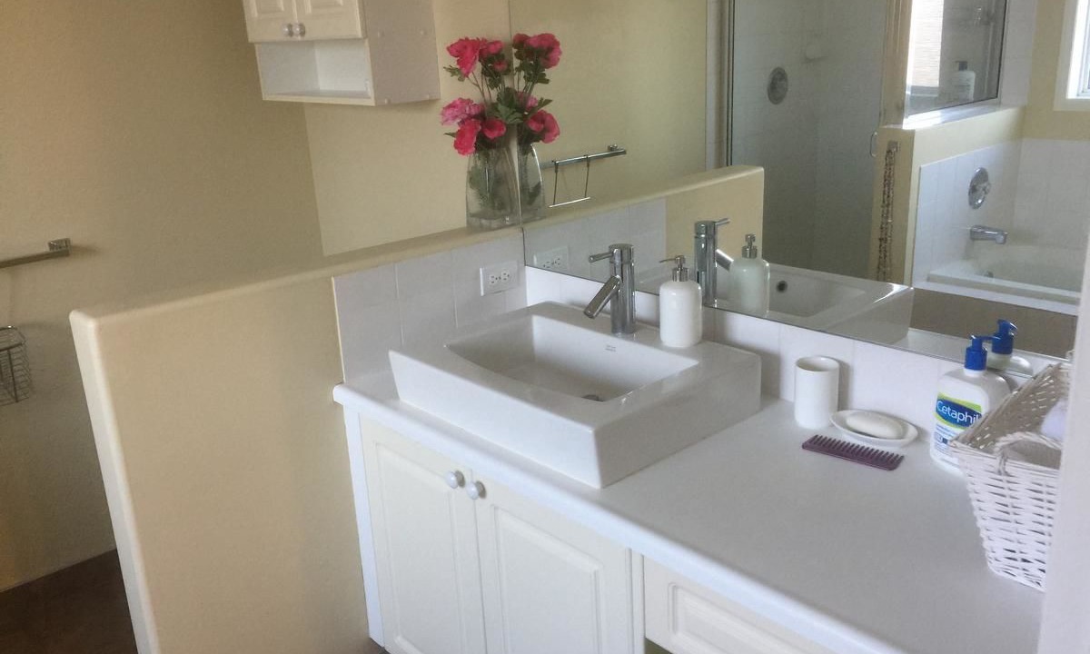 Photo of Bathroom in Hawkwood