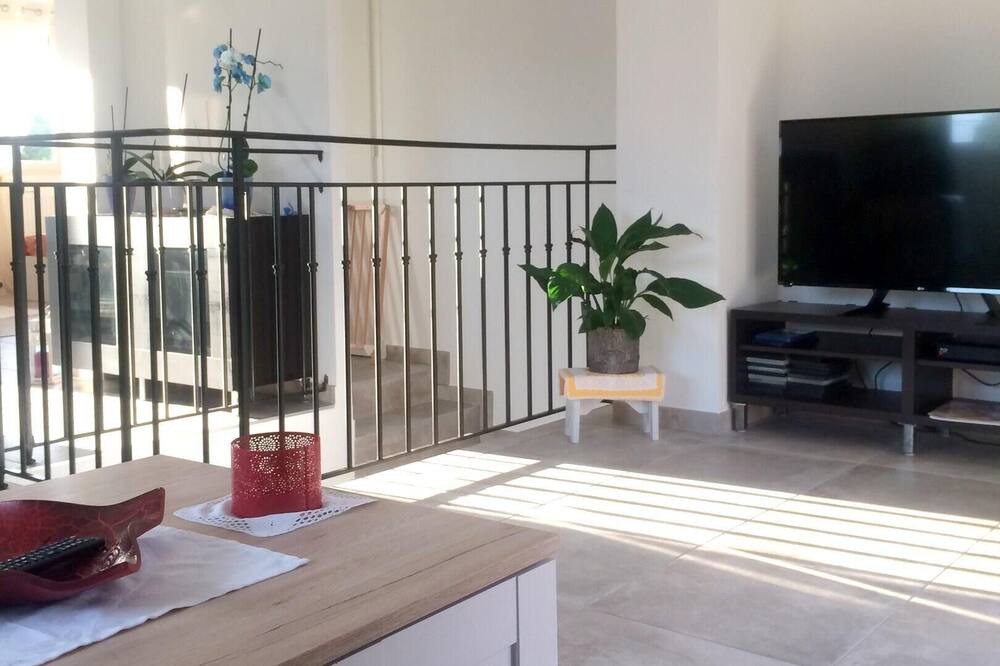 Photo of Livingroom in Norge et Tille