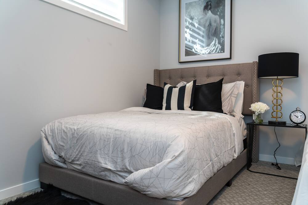 Photo of Bedroom in Highland Park