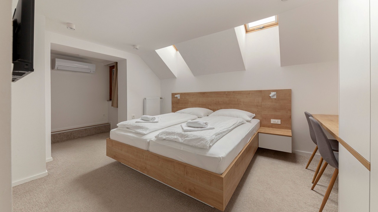 Photo of Bedroom in Hotemaze