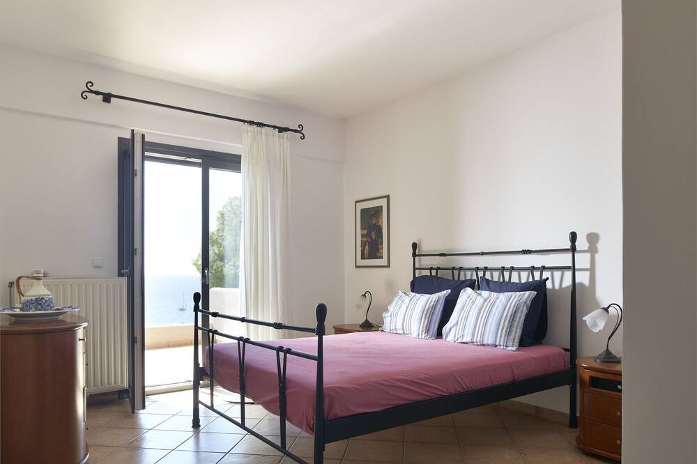 Photo of Bedroom in Koundouros