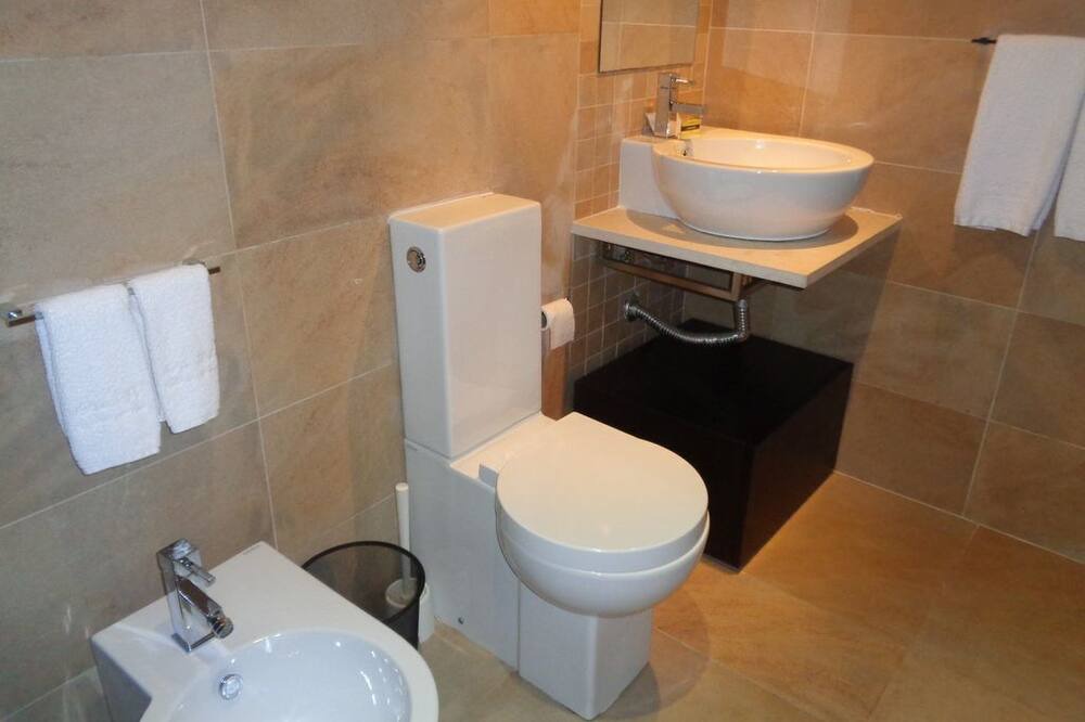Photo of Bathroom in Penso