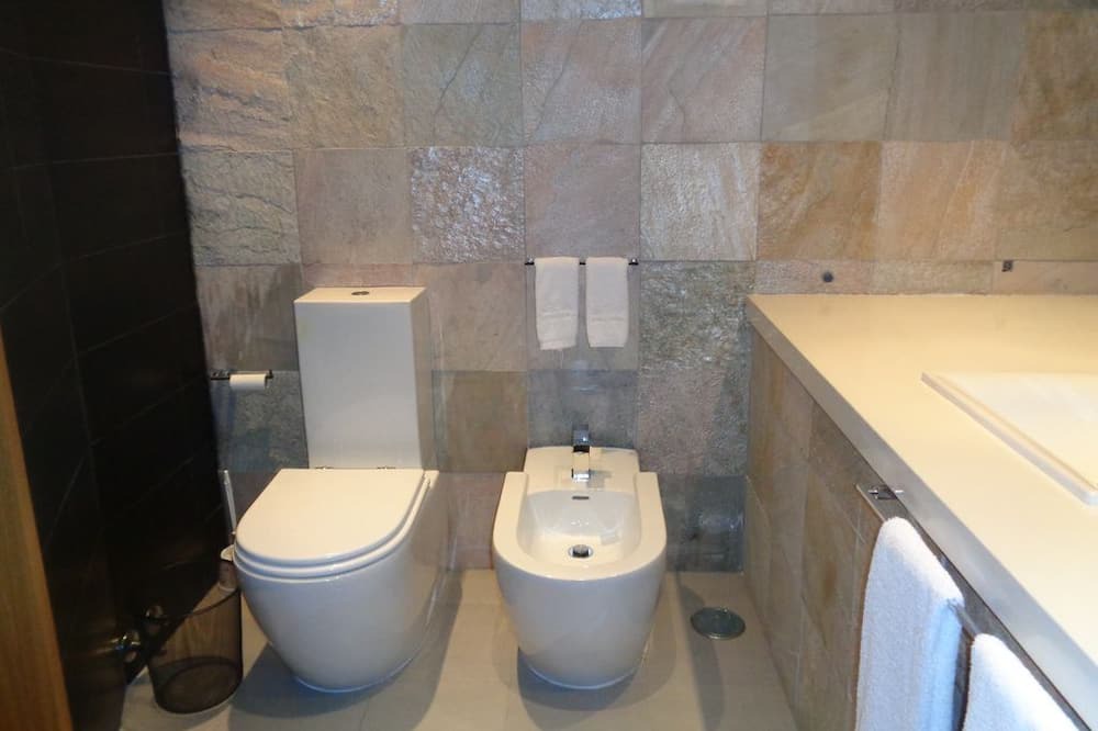 Photo of Bathroom in Penso