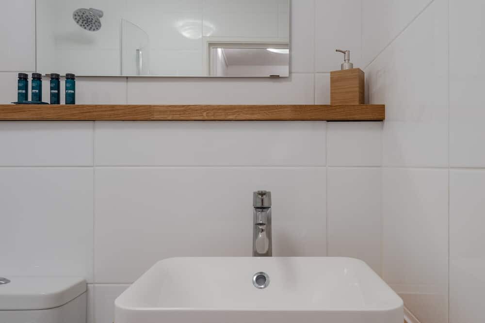 Photo of Bathroom in Wimbledon Park