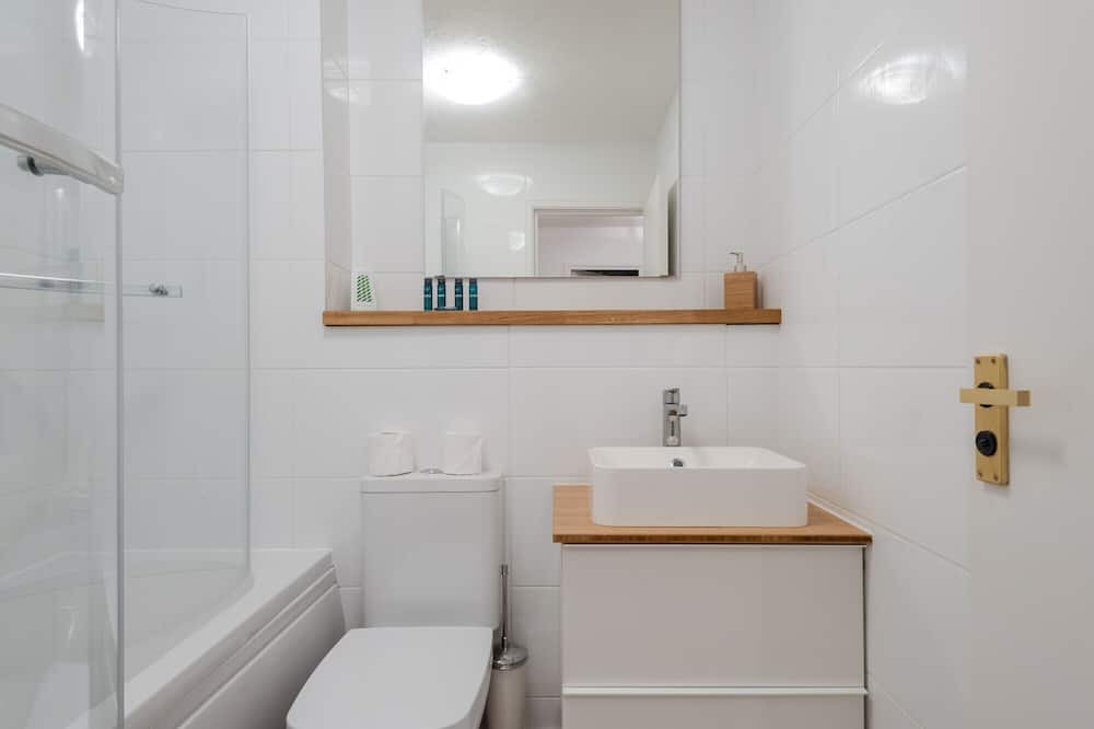 Photo of Bathroom in Wimbledon Park