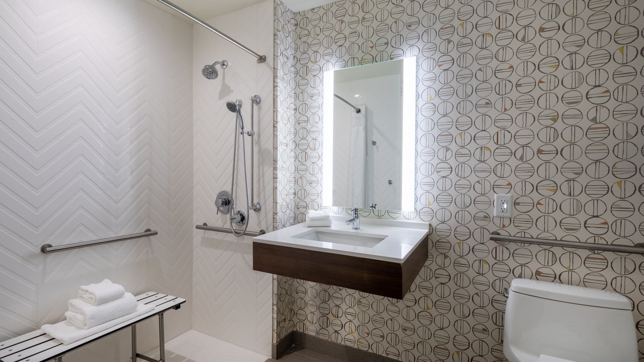 Photo of Bathroom in Holtsville