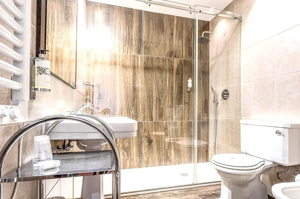Photo of Bathroom in Queimada
