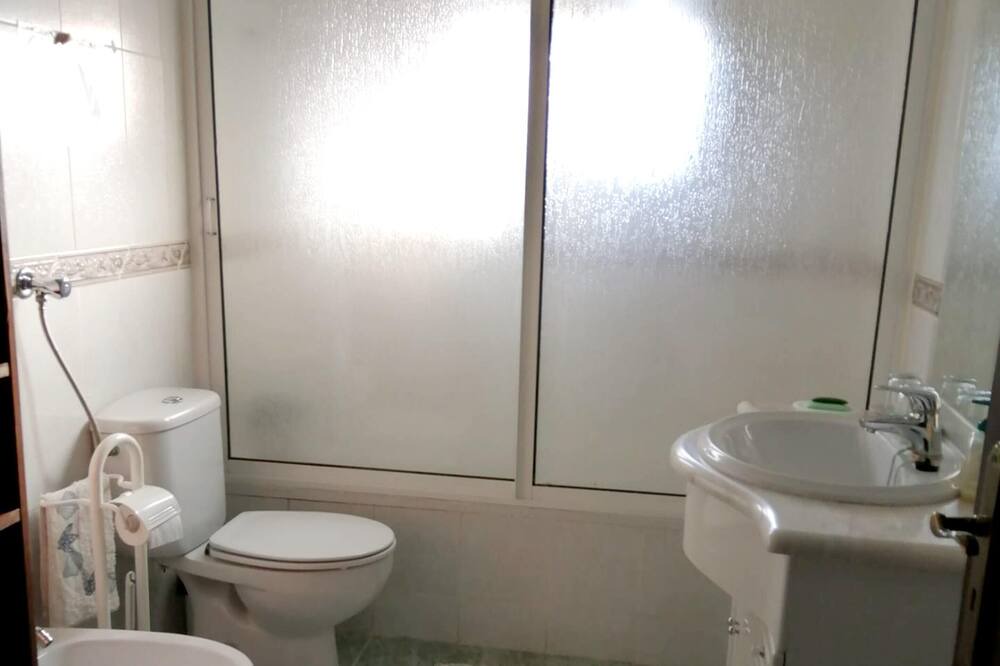 Photo of Bathroom in Sobral de Monte Agraco