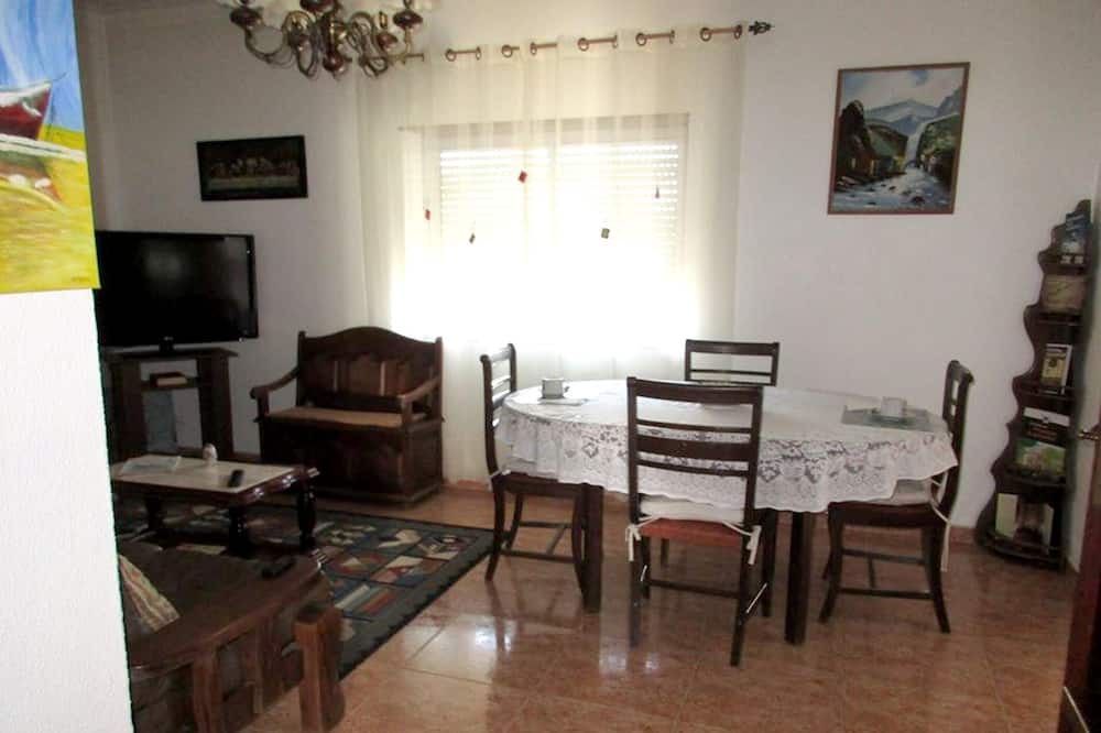 Photo of Livingroom in Sobral de Monte Agraco
