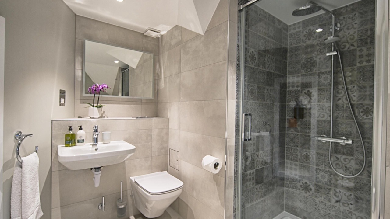 Photo of Bathroom in Esher